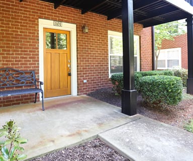 Accessible luxury apartment rentals in Charlottesville