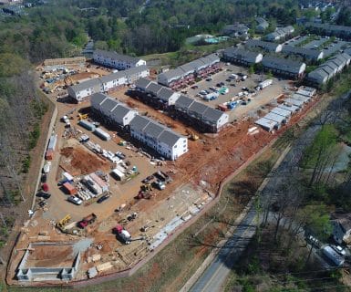 Luxury apartments for rent at the Woodlands of Charlottesville - April 2017